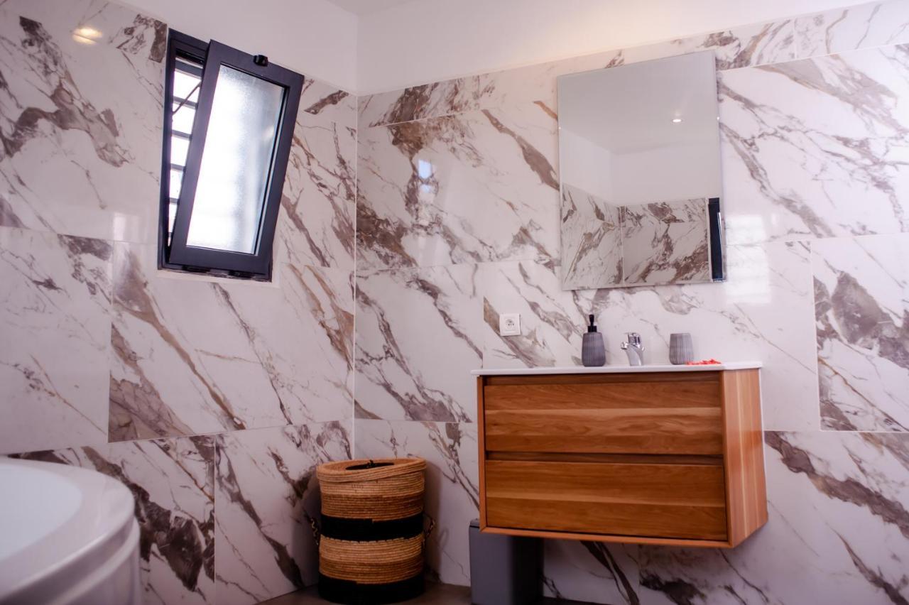 Ampifitia Guest House Antananarivo Esterno foto